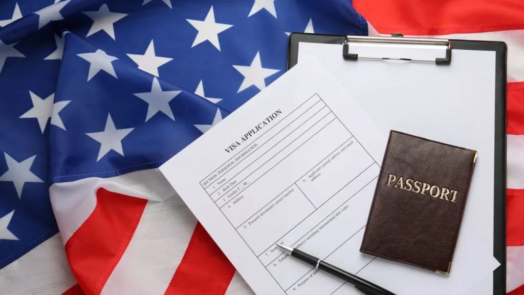 asylum with tourist visa